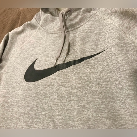 Nike Therma-Fit Heather Grey with Black Logo Thumb-Hole Pullover Hoodie - S - Picture 2 of 7